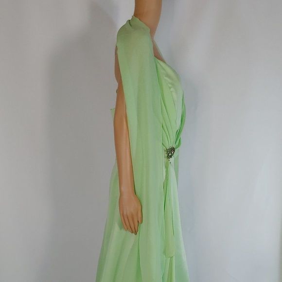 (26) NWT Faviana Long Gown  Style 9119 in Lime Color - Picture 3 of 4